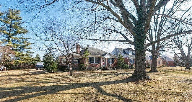 Building Photo - 201 Alcott Rd