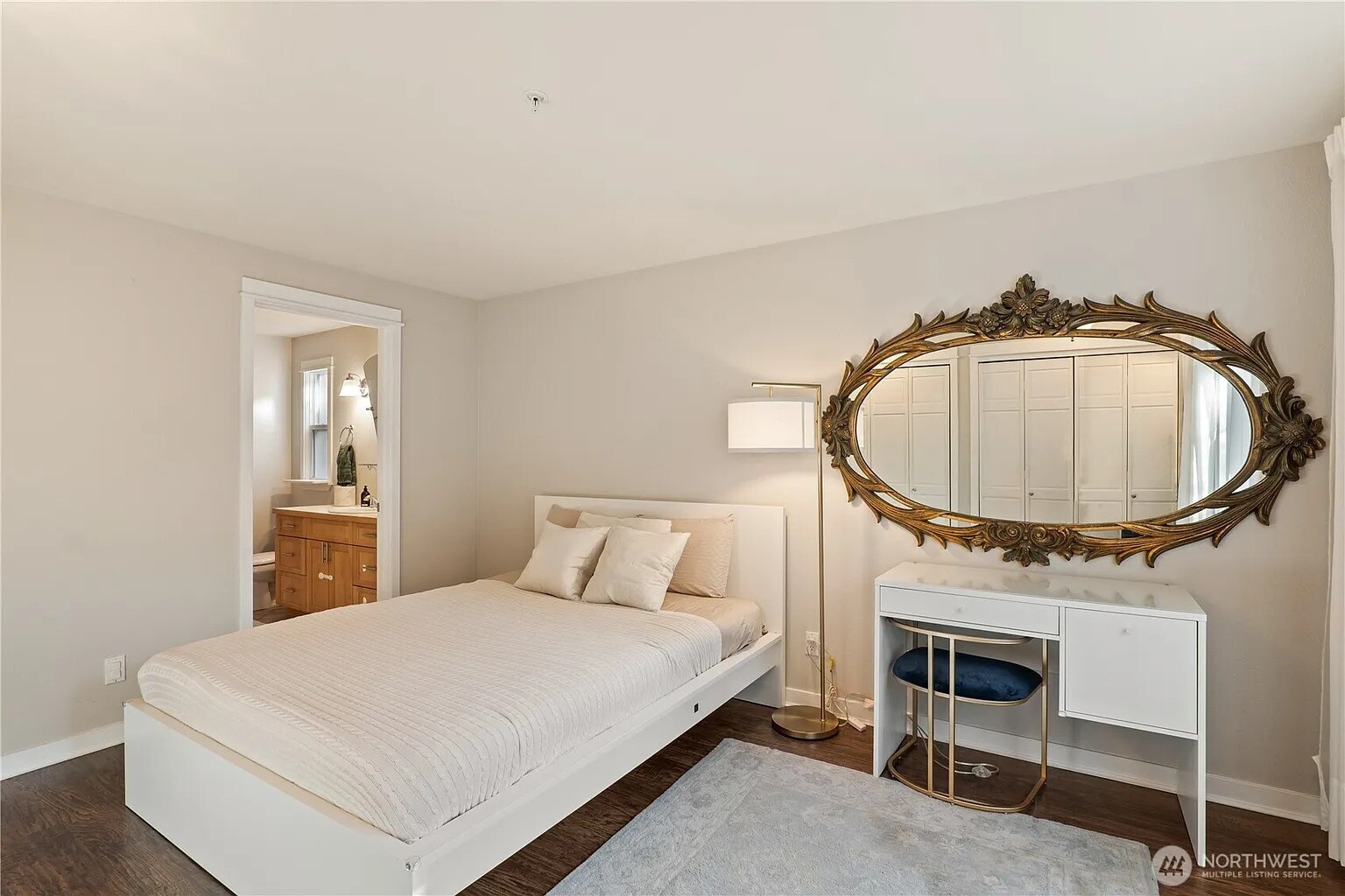 Building Photo - 622 6th Ave W