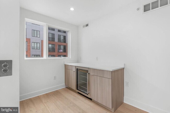 Building Photo - 237 N 23rd St