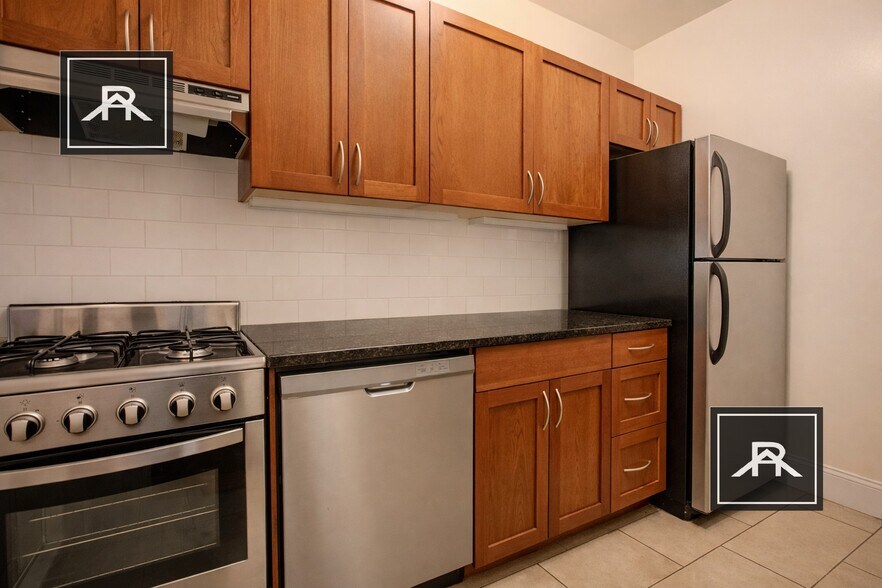 Building Photo - 1338 Commonwealth Ave