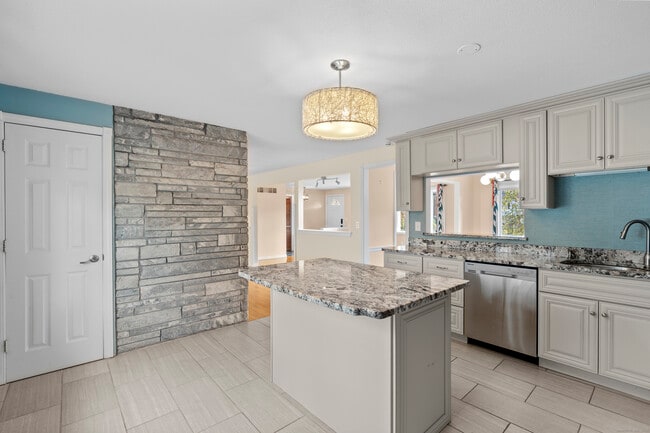 Building Photo - 127 Two Rod Hwy