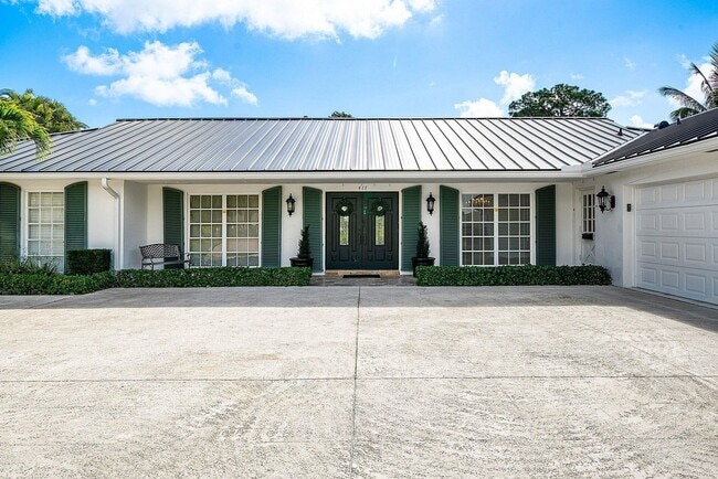 Building Photo - 417 N Country Club Dr