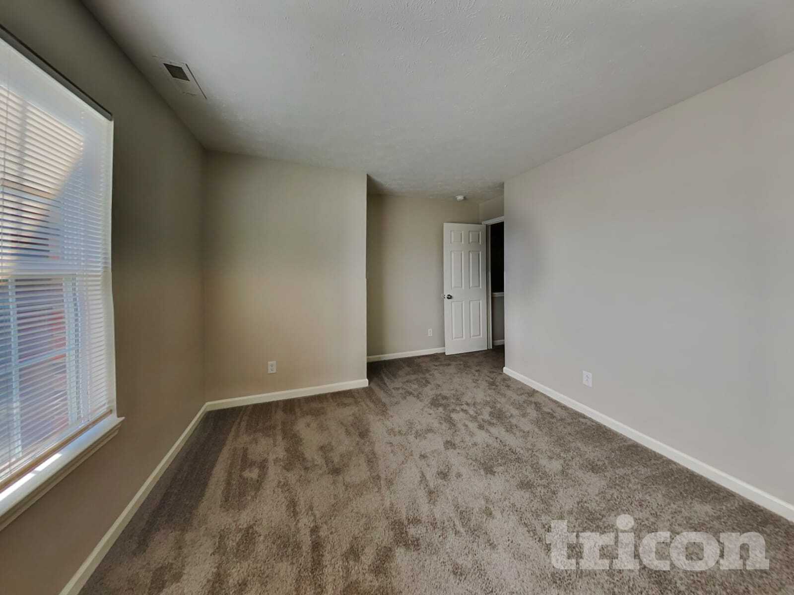 Building Photo - 1356 Blue Ridge Ln