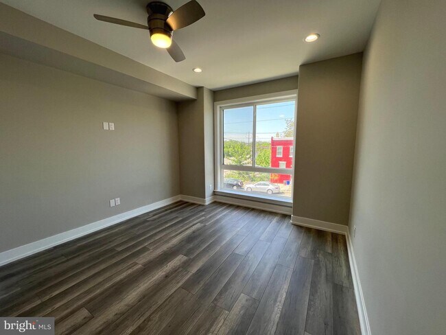 Building Photo - 1505 S 49th St