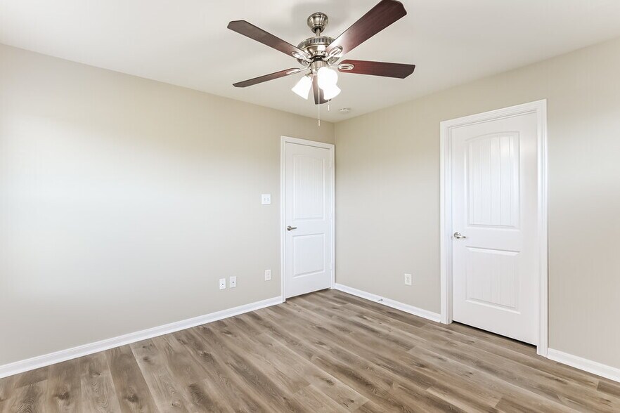 Building Photo - 2403 Lacyberry St