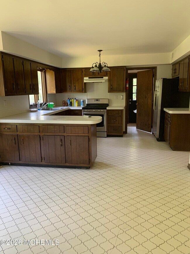 Building Photo - 2 Carbury Rd