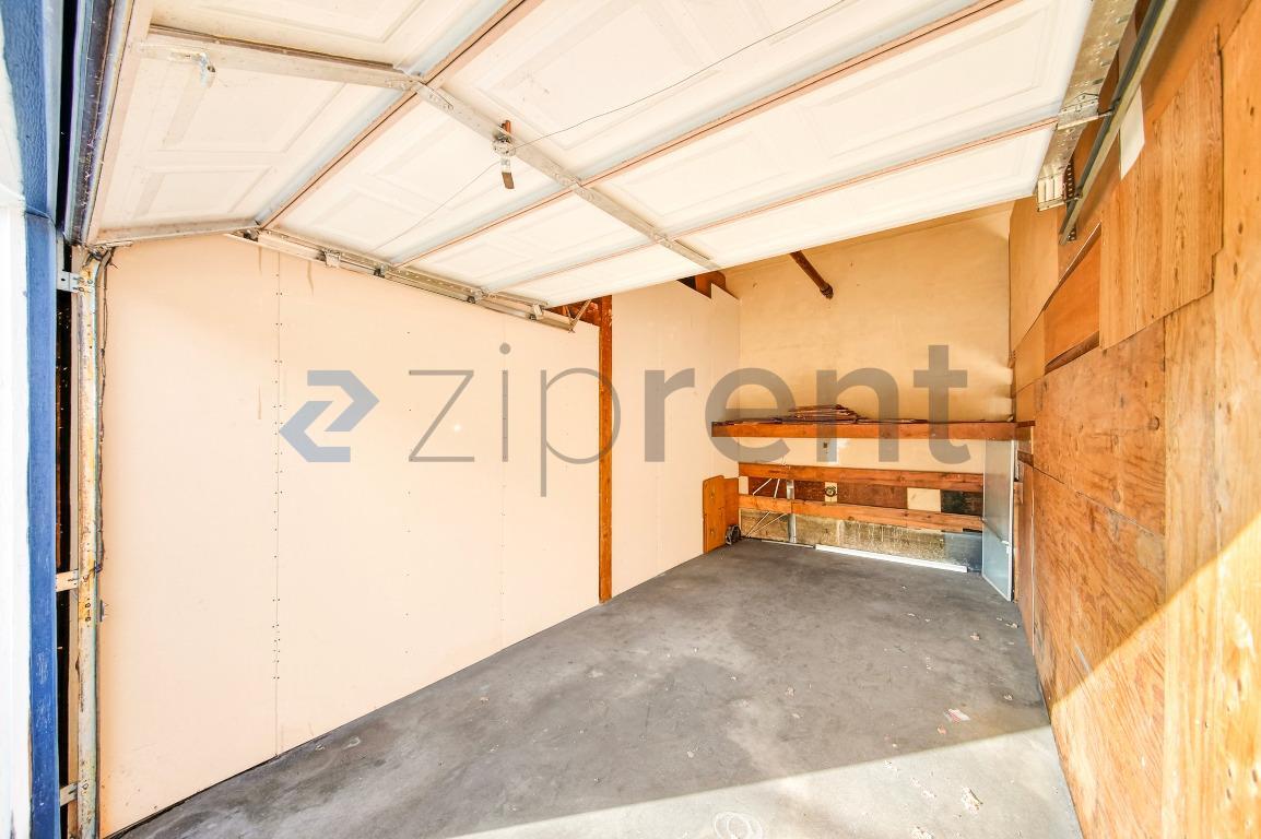 Building Photo - 2303 W Beverly Blvd