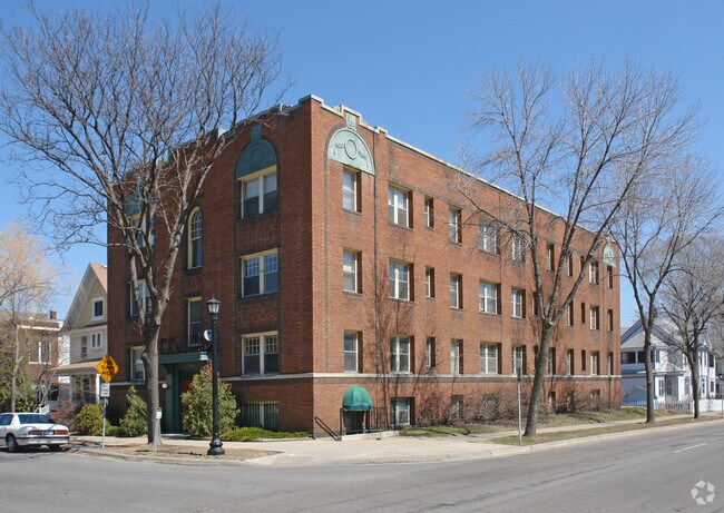 Building Photo - 2555 Bryant