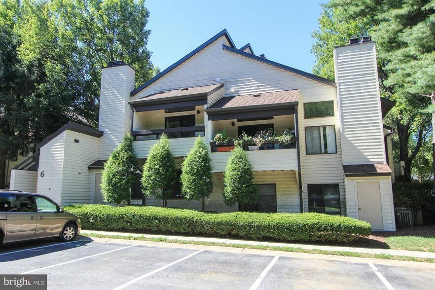 Building Photo - 9920 Hellingly Pl