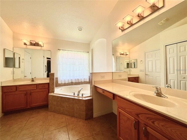 Building Photo - 1039 Willow Branch Dr