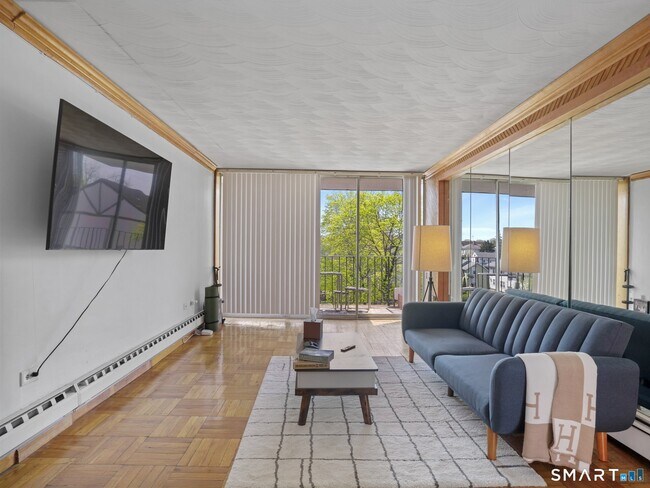 Building Photo - 87 Glenbrook Rd