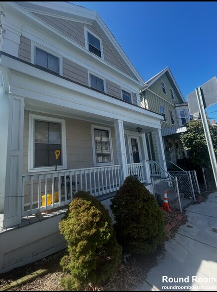 Primary Photo - 4 Saint Mary Rd