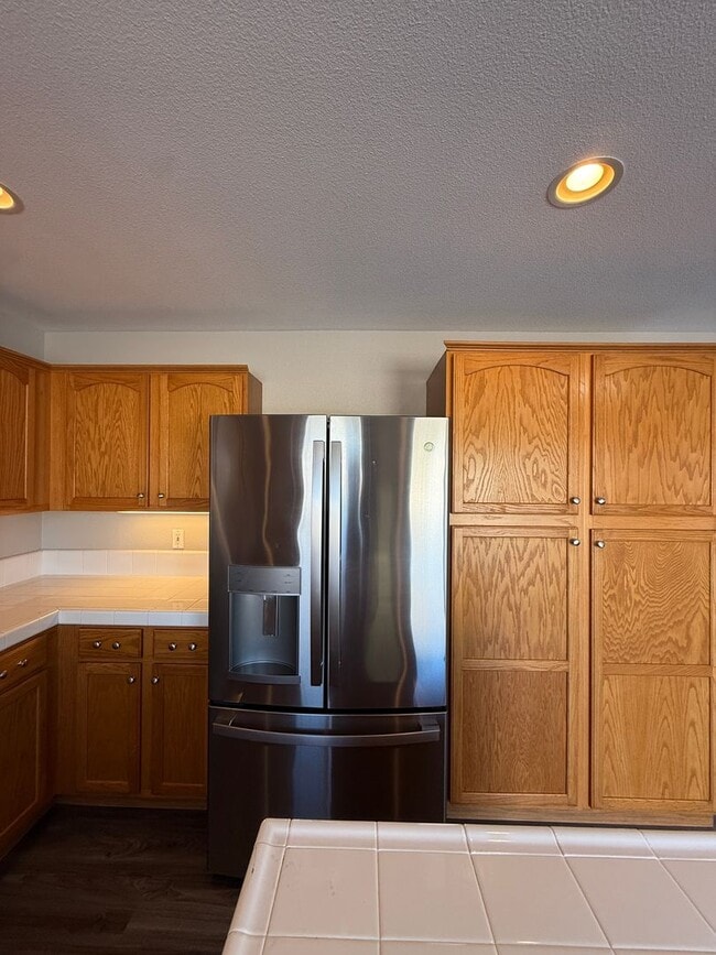 Building Photo - Beautiful River Oaks Large Two Story Home With Three Car Garage