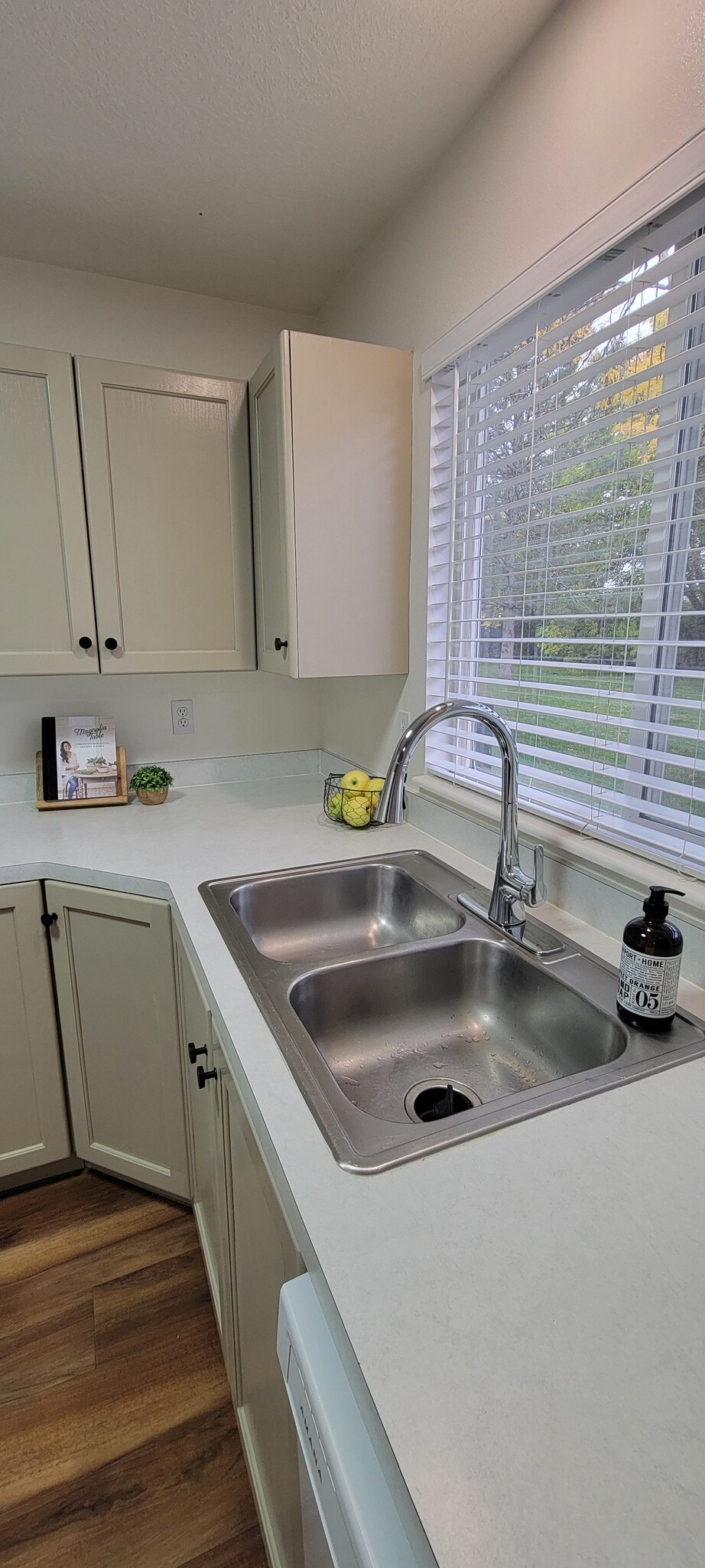 Building Photo - 545 W 600 N