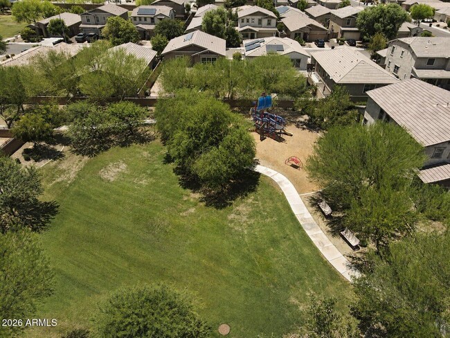Building Photo - 1131 E Binner Dr