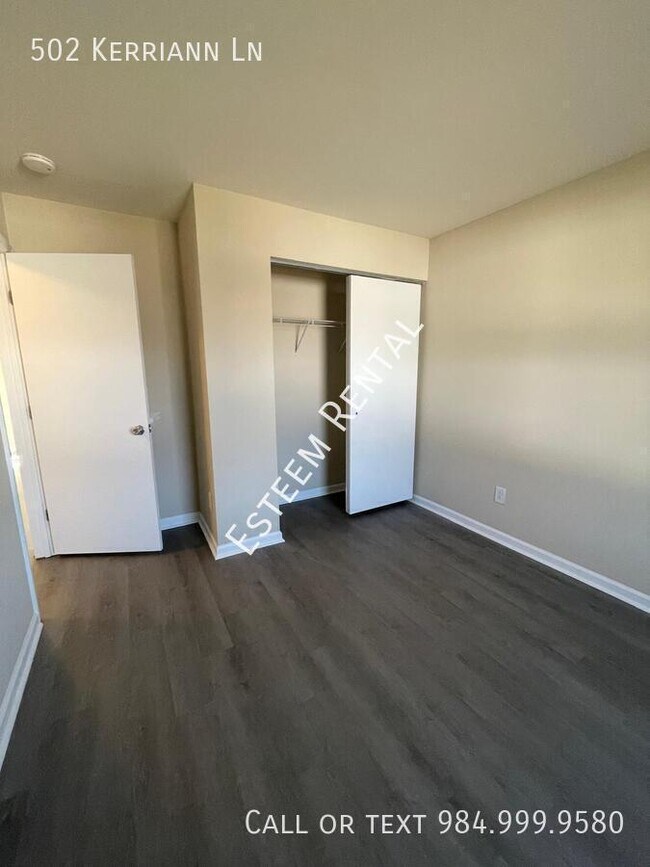 Building Photo - 502 Kerriann Ln