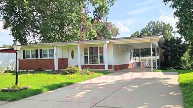 Building Photo - Your Next Home Awaits – 3 Bedrooms, Bonus Space & Spacious Yard
