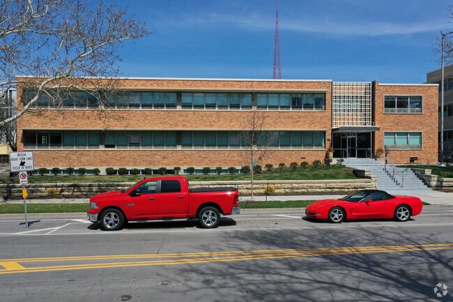 Building Photo - Interstate Flats