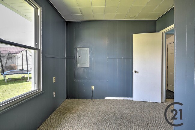 Building Photo - 1305 Willow St