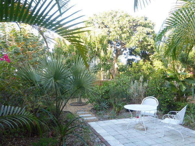 Building Photo - 831 Biscayne Dr