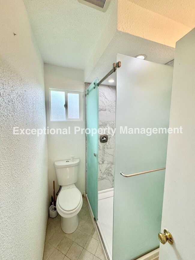 Building Photo - Ready to move in 3 bed 2 bath home