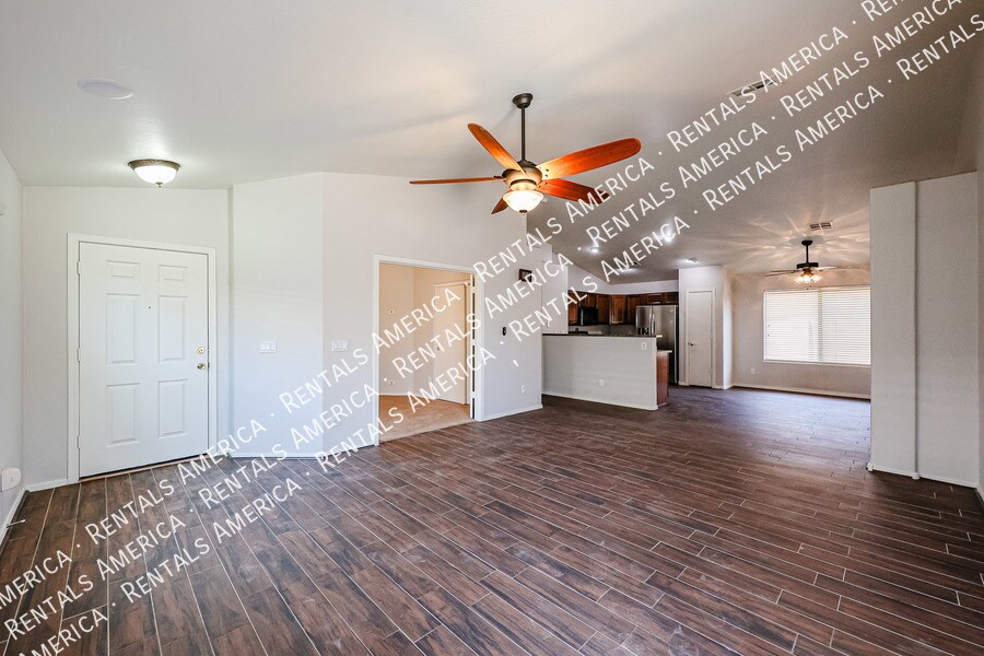 Building Photo - 41629 N Ranch Dr