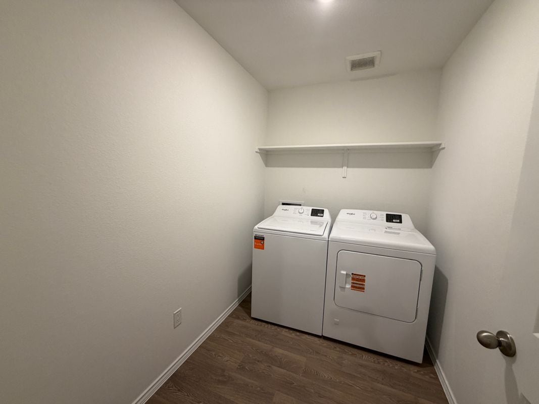 Building Photo - 350 San Juan Trl