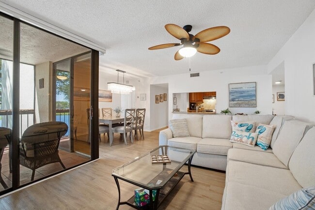 Building Photo - 950 Lavers Cir
