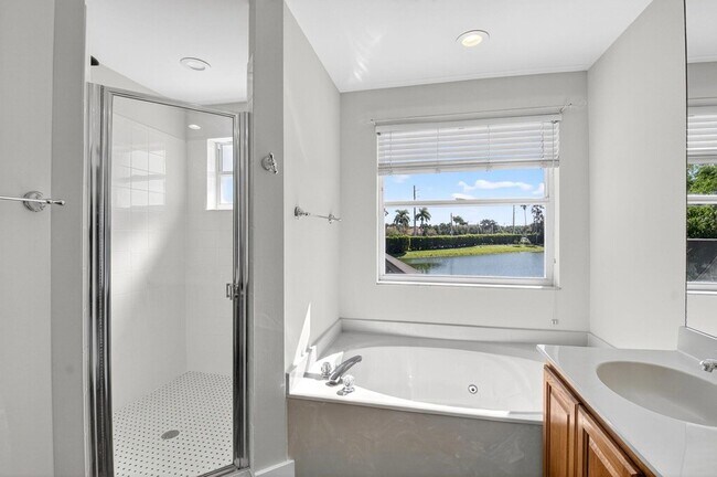 Building Photo - 7306 Spinnaker Bay Dr