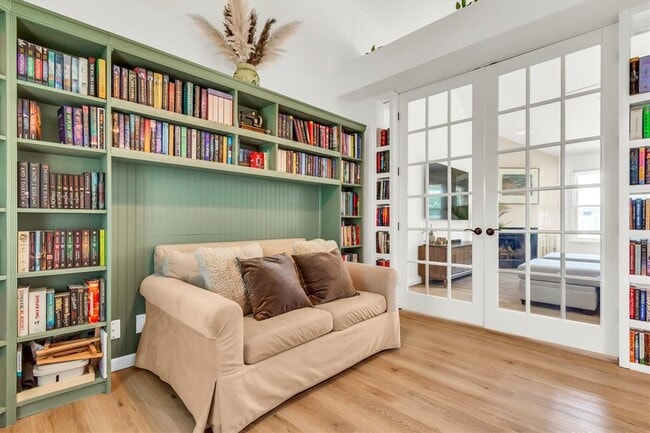 Building Photo - 206 Quail Cir