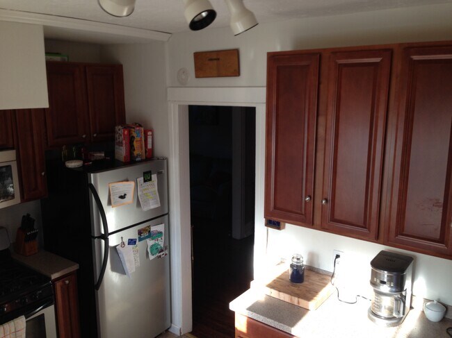 Building Photo - 203 Hillside Ave