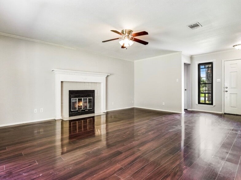 Building Photo - 7700 Wakefield Dr