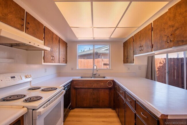 Building Photo - 1823 Sparks Ct