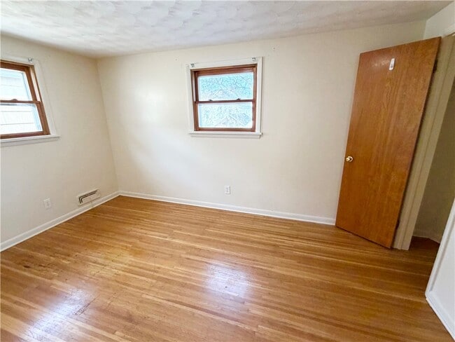 Building Photo - 211 Magnolia Ave