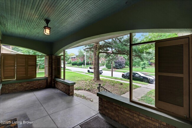 Building Photo - 2059 Alta Ave