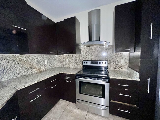 Building Photo - 8216 Casa Verde Rd