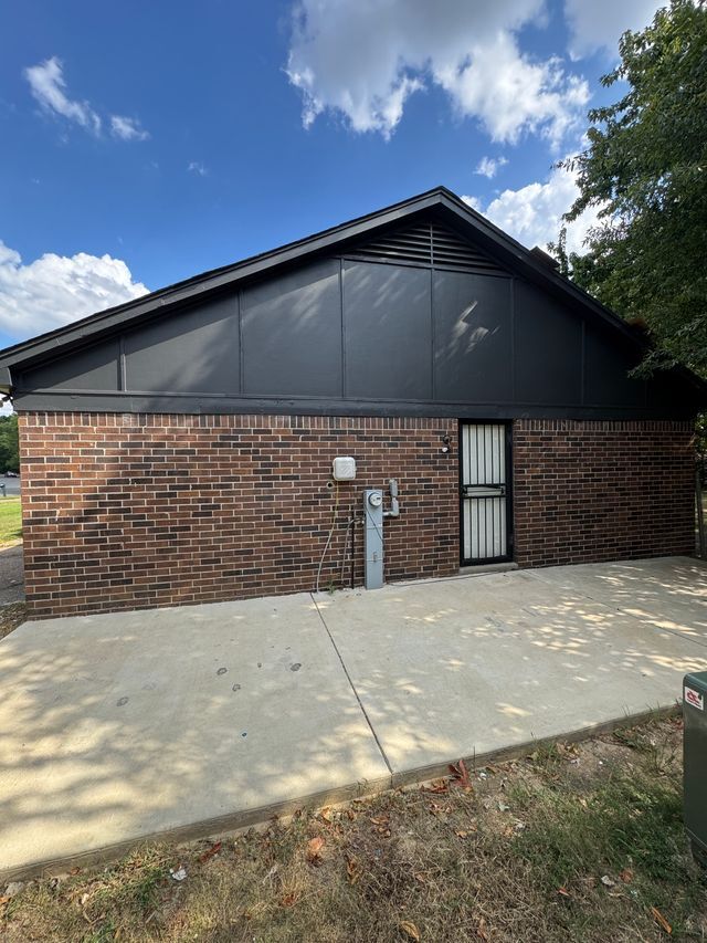 Building Photo - 7381 Isherwood Rd