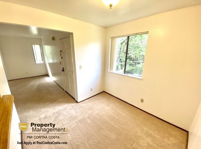 Building Photo - 1171 Honey Trail