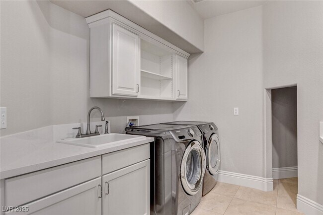 Building Photo - 9813 Edgeview Pl
