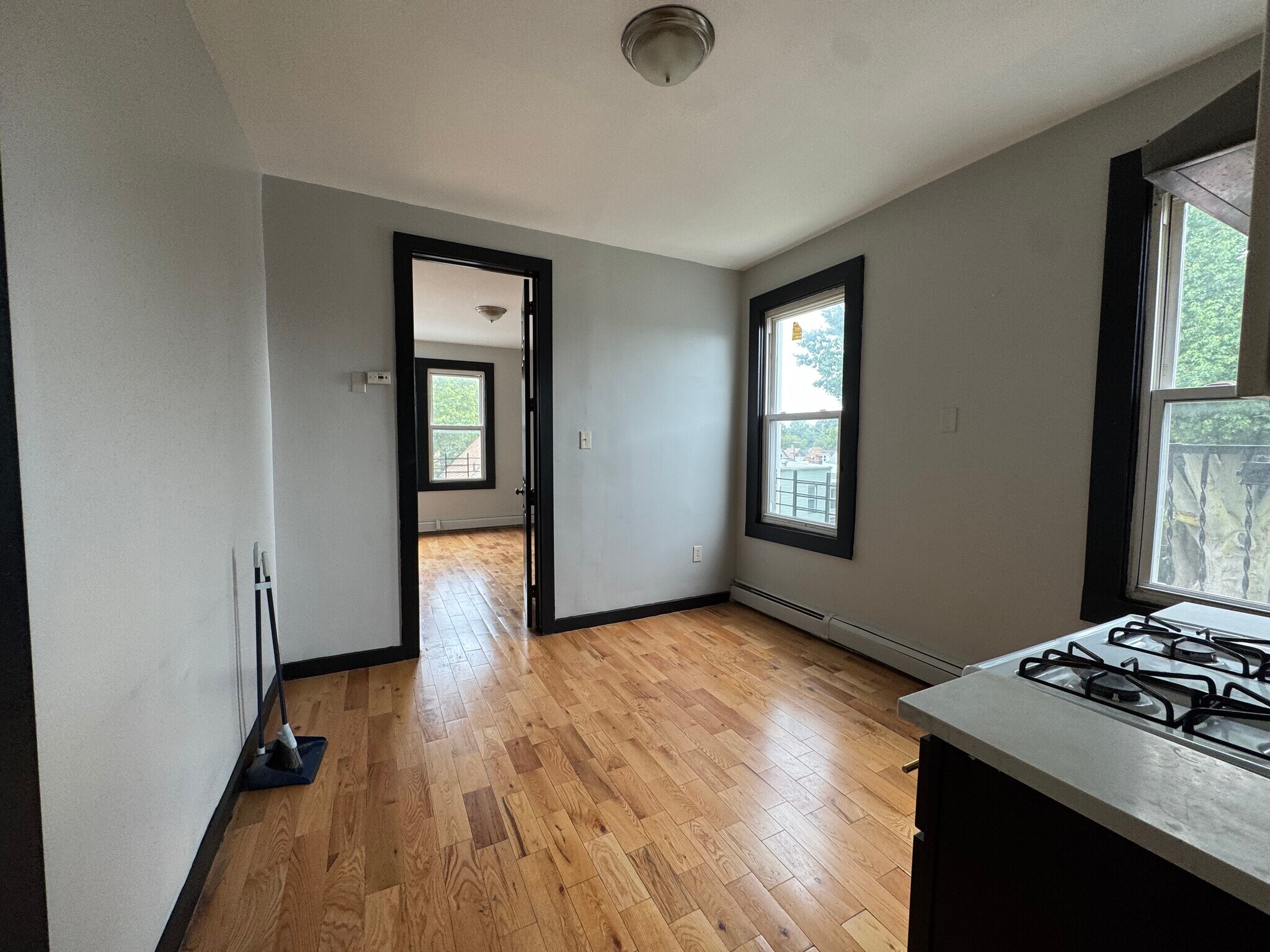 225 Duncan Ave 6 - 227 Duncan Ave