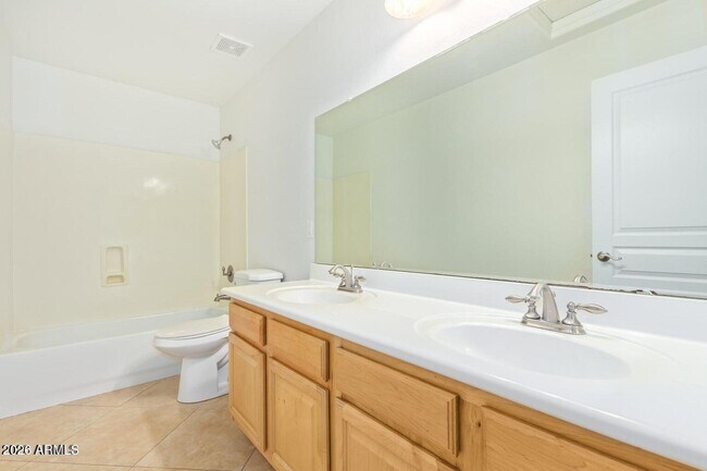 Building Photo - 4542 N 111th Dr