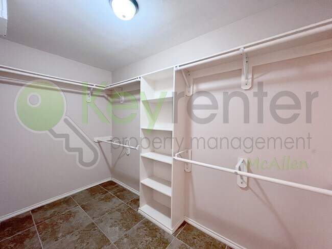 Building Photo - Beautiful 3b /2 bath home in Edinburg