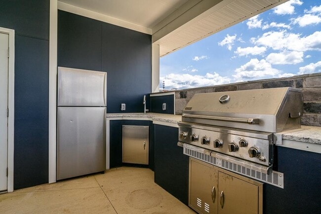Building Photo - 1575 Port Hills Dr