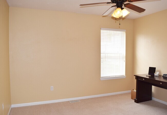 Building Photo - Located in the popular Woodland Hills Subd...