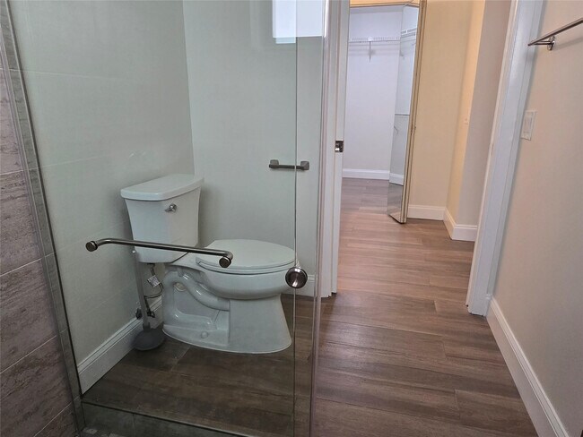 Building Photo - 2177 Montpeliar