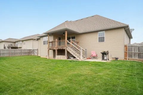 Building Photo - 4662 Oneida Dr