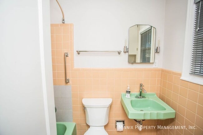 Building Photo - 3212 36th St