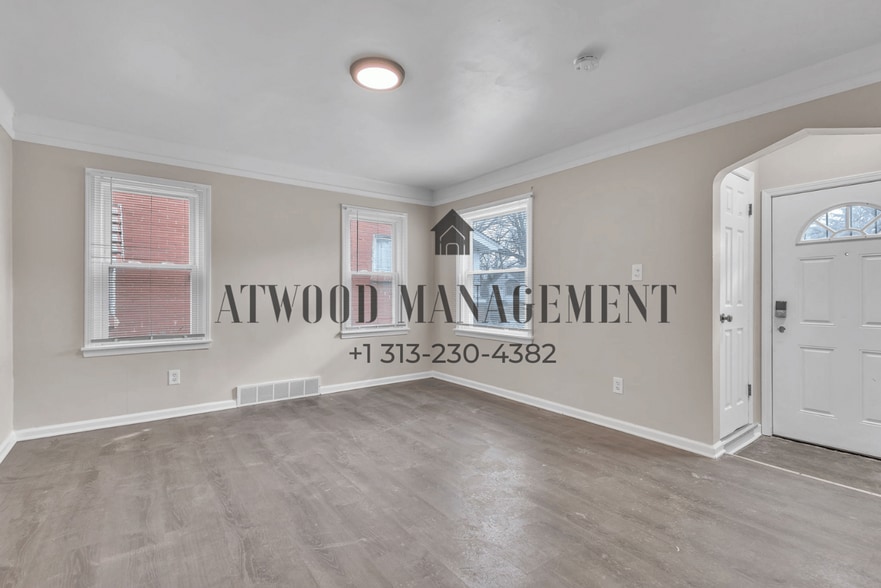 Building Photo - Fully Renovated 3-Bedroom Home – Move-In Ready for You!