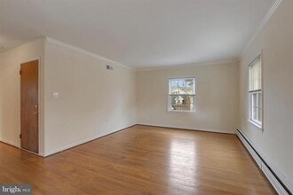 Building Photo - 4023 18th Rd N