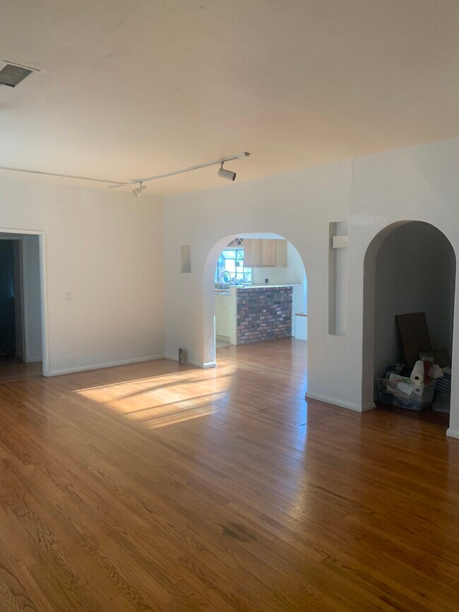 Building Photo - 17178 Kingsbury St